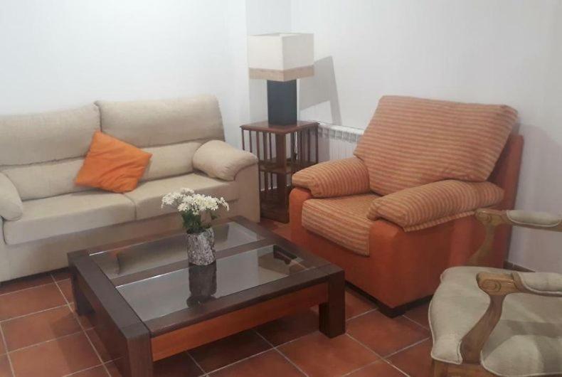 Hostal Los Ojos De Gabriel El Vallecillo Exteriör bild