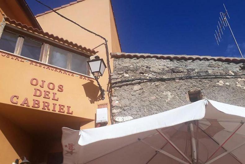 Hostal Los Ojos De Gabriel El Vallecillo Exteriör bild